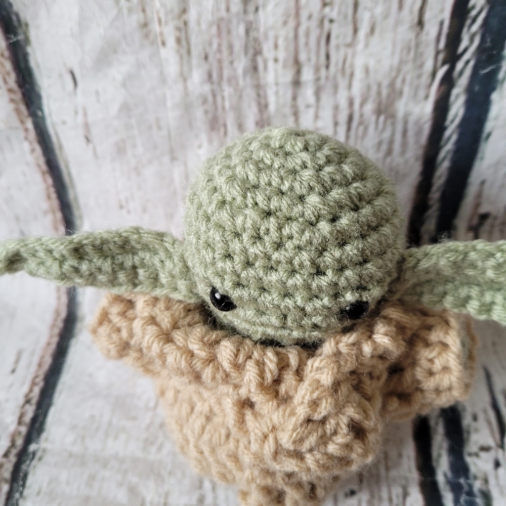 Mini Baby Yoda Inspired Amigurumi - Picture 5 of 10